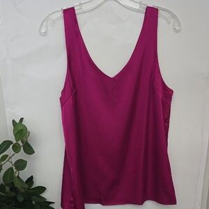 Women's Pink Silky Sleeveless Tank Top Size Medium NWT